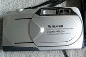 2000年に購入した初めてのデジカメFUJIFILM FINE PIX 1400 ZOOM