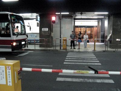 札幌駅バスターミナル１０番乗り場からJR駅舎を見た写真